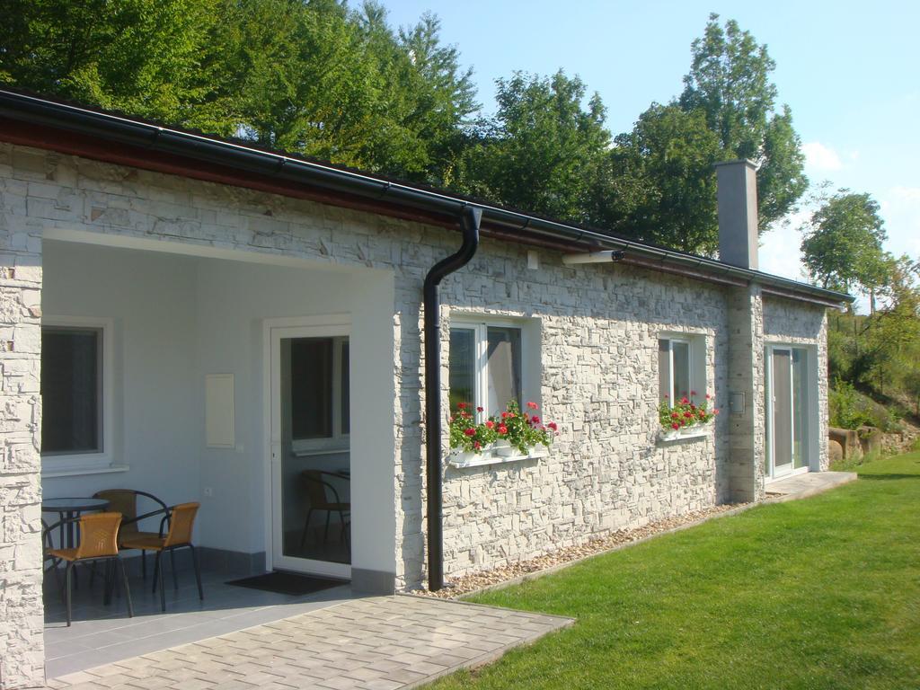 Apartman Kurdejov Hustopeče Стая снимка